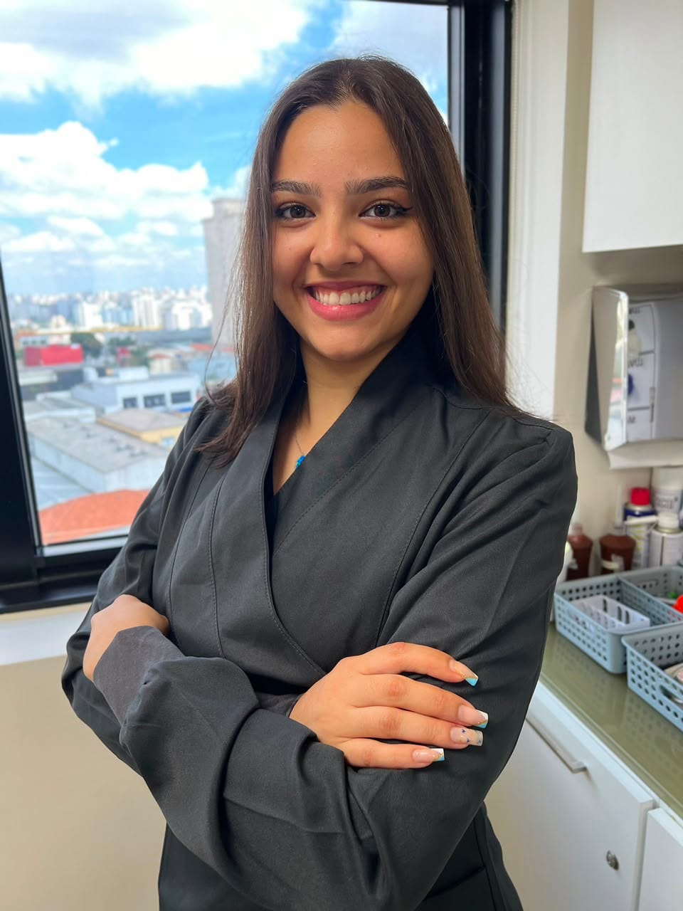 Dra. Lorena Barbato, cirurgiã-dentista
